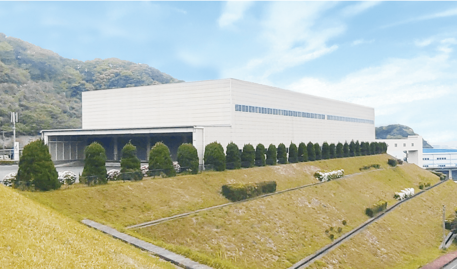 福岡に新たな物流センターを新設しました