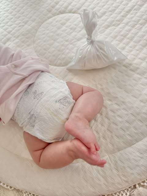 赤ちゃんと防臭袋